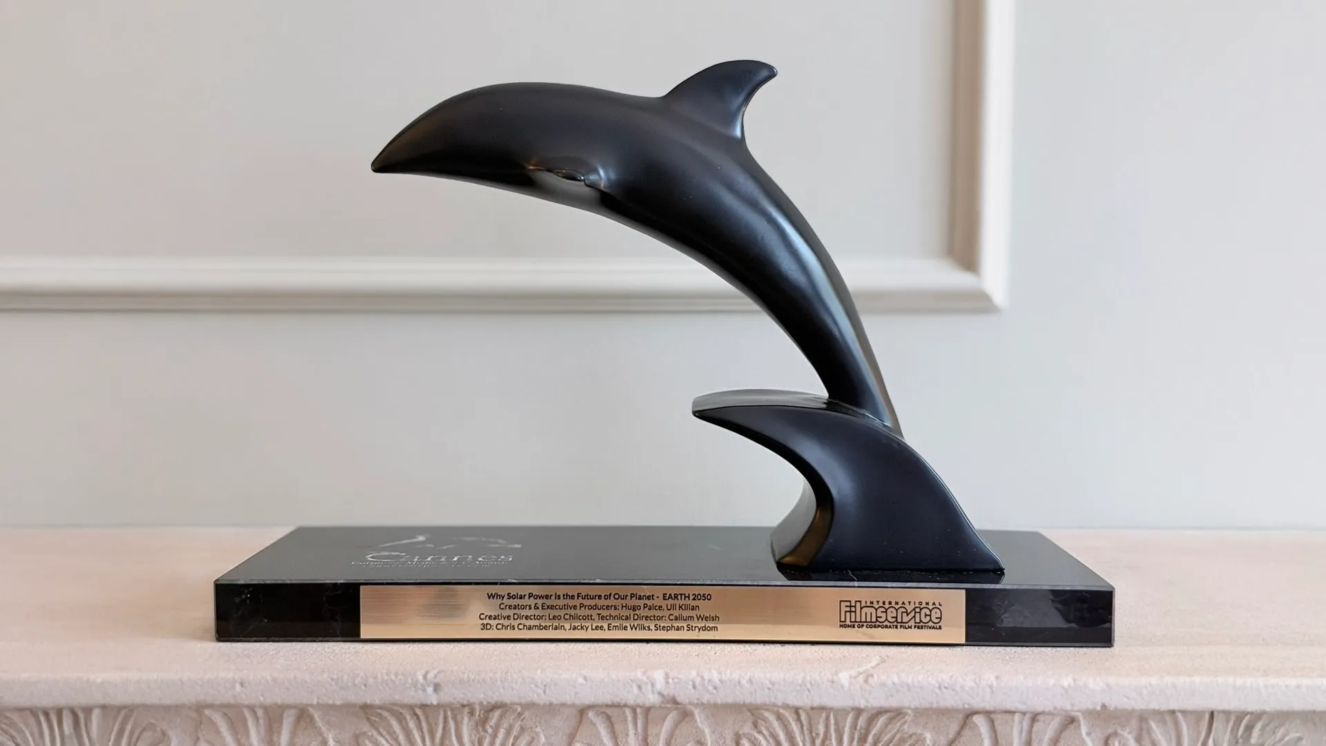 Cannes'daki Black Dolphin ödülü